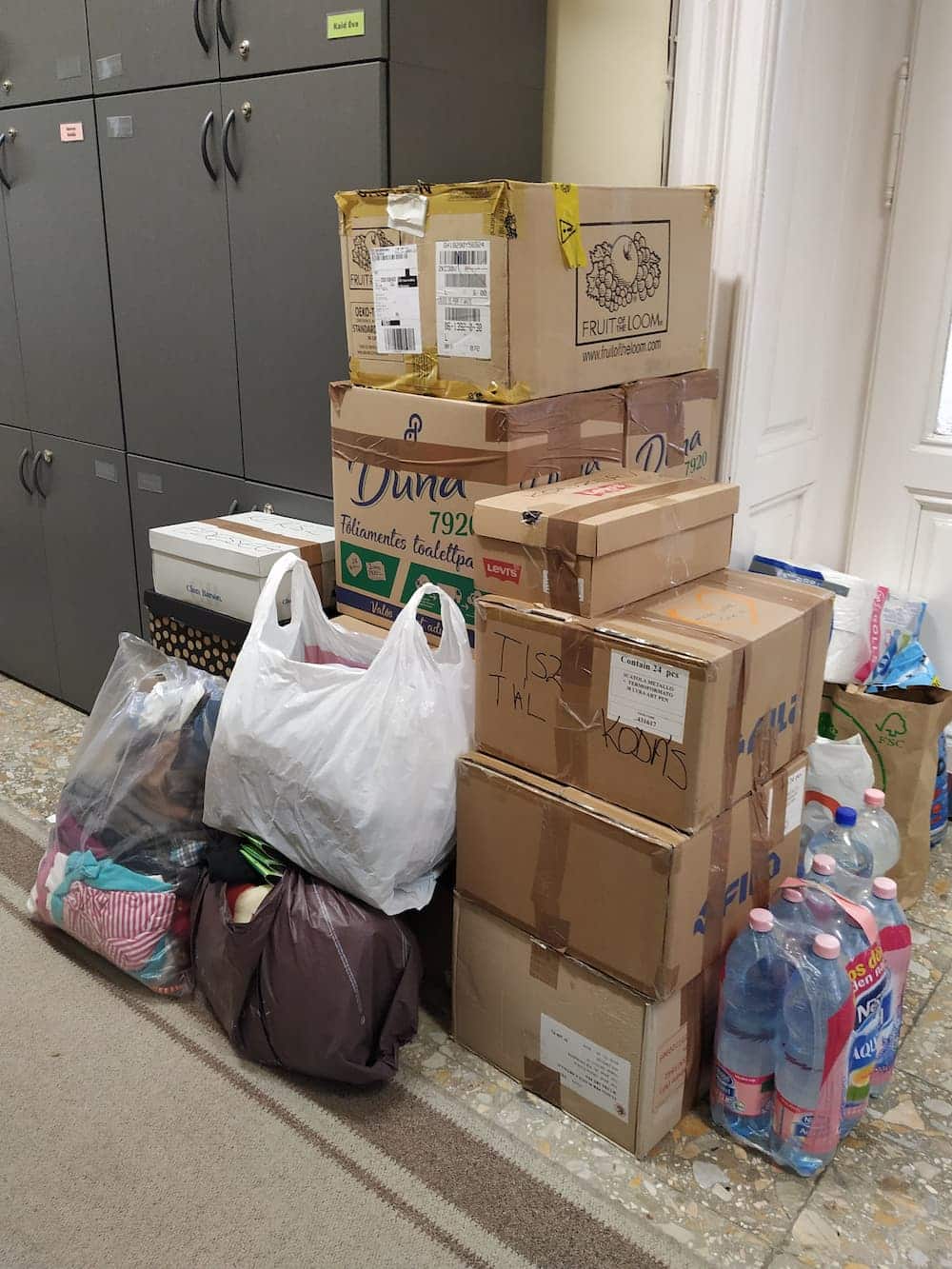 Adományainkat ezúttal munkácsi testvériskolánkba juttatjuk el